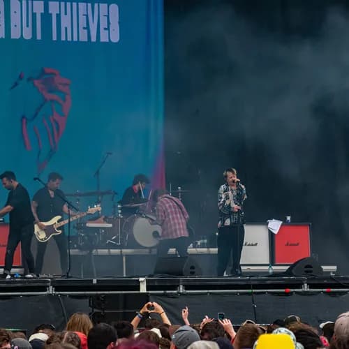 Nothing But Thieves